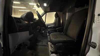 2014 Freightliner Sprinter High Roof Extended w/170  WB Van 3D   - Photo 15 - Manassas, VA 20109