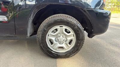 2011 Toyota Tacoma Pickup 4D 6 ft - Photo 46 - Manassas, VA 20109