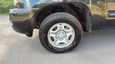 2011 Toyota Tacoma Pickup 4D 6 ft - Photo 49 - Manassas, VA 20109