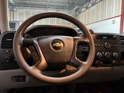 2013 Chevrolet Silverado 3500HD CC Cab & Chassis 2D   - Photo 21 - Manassas, VA 20109