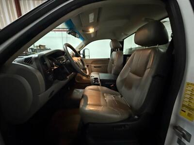 2013 Chevrolet Silverado 3500HD CC Cab & Chassis 2D   - Photo 16 - Manassas, VA 20109