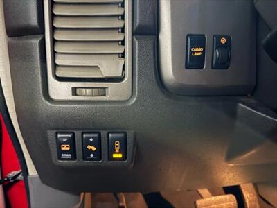 2005 Nissan Titan LE Pickup 4D 5 1/2 ft   - Photo 26 - Manassas, VA 20109