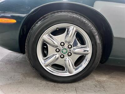 1997 Jaguar XK8 Coupe 2D   - Photo 16 - Manassas, VA 20109