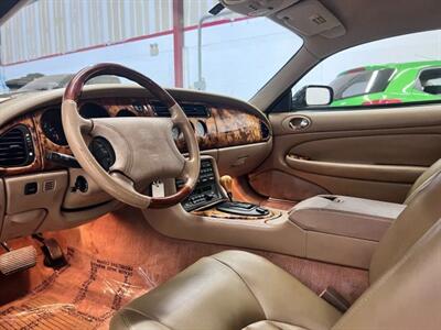 1997 Jaguar XK8 Coupe 2D   - Photo 18 - Manassas, VA 20109