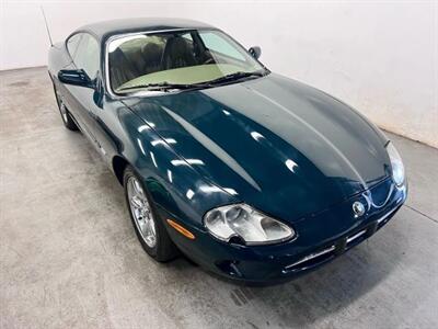 1997 Jaguar XK8 Coupe 2D   - Photo 2 - Manassas, VA 20109