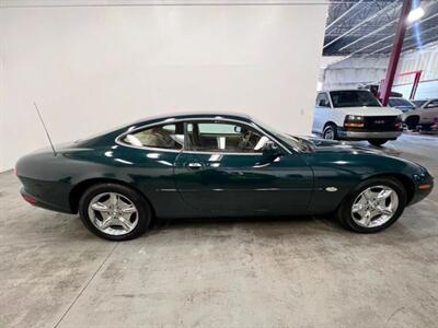 1997 Jaguar XK8 Coupe 2D   - Photo 3 - Manassas, VA 20109