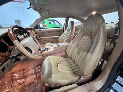 1997 Jaguar XK8 Coupe 2D   - Photo 19 - Manassas, VA 20109