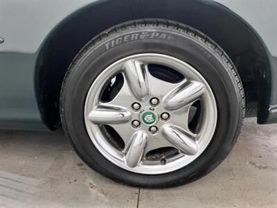 1997 Jaguar XK8 Coupe 2D   - Photo 17 - Manassas, VA 20109