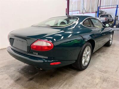 1997 Jaguar XK8 Coupe 2D   - Photo 4 - Manassas, VA 20109