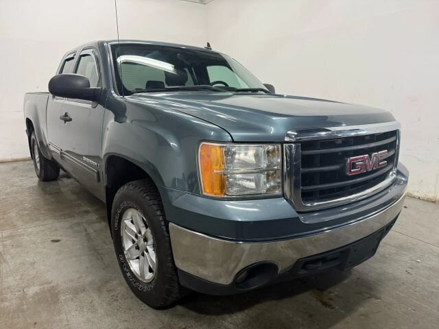 2008 GMC Sierra 1500 SL Pickup 4D 6 1/2 ft  