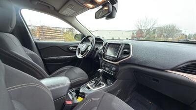 2015 Jeep Cherokee Latitude Sport Utility 4D   - Photo 53 - Manassas, VA 20109