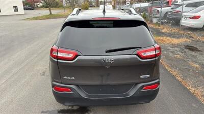 2015 Jeep Cherokee Latitude Sport Utility 4D   - Photo 7 - Manassas, VA 20109