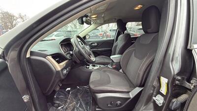 2015 Jeep Cherokee Latitude Sport Utility 4D   - Photo 37 - Manassas, VA 20109