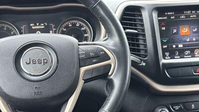 2015 Jeep Cherokee Latitude Sport Utility 4D   - Photo 24 - Manassas, VA 20109