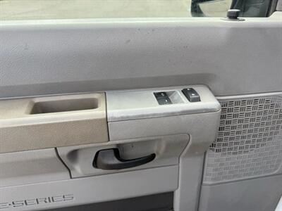 2013 Ford Van 3D   - Photo 18 - Manassas, VA 20109