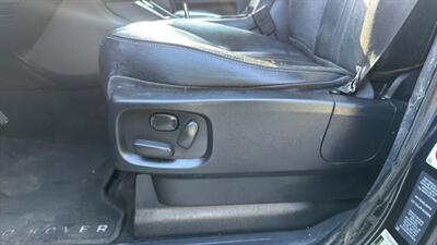 2011 Land Rover LR4 Sport Utility 4D - Photo 38 - Manassas, VA 20109