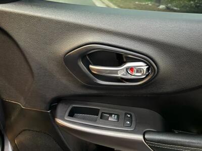 2019 Jeep Cherokee Limited Sport Utility 4D - Photo 52 - Manassas, VA 20109