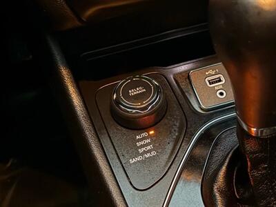 2019 Jeep Cherokee Limited Sport Utility 4D - Photo 26 - Manassas, VA 20109