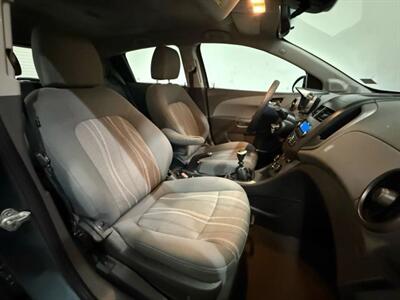 2012 Chevrolet Sonic LT Hatchback Sedan 4D   - Photo 34 - Manassas, VA 20109