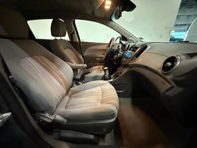 2012 Chevrolet Sonic LT Hatchback Sedan 4D   - Photo 33 - Manassas, VA 20109