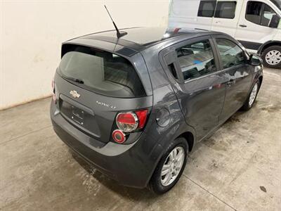 2012 Chevrolet Sonic LT Hatchback Sedan 4D   - Photo 5 - Manassas, VA 20109