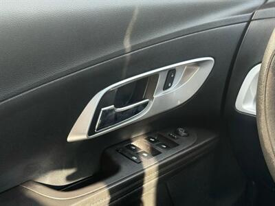 2015 Chevrolet Equinox LS Sport Utility 4D   - Photo 23 - Manassas, VA 20109