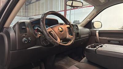 2011 Chevrolet Silverado 1500 LT Pickup 4D 5 3/4 ft   - Photo 18 - Manassas, VA 20109