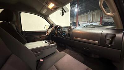 2011 Chevrolet Silverado 1500 LT Pickup 4D 5 3/4 ft   - Photo 35 - Manassas, VA 20109