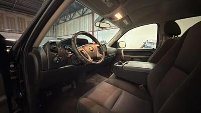 2011 Chevrolet Silverado 1500 LT Pickup 4D 5 3/4 ft   - Photo 17 - Manassas, VA 20109