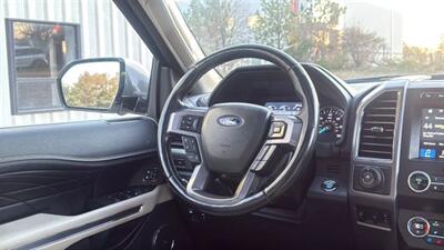 2019 Ford Expedition MAX Platinum Sport Utility 4D - Photo 36 - Manassas, VA 20109