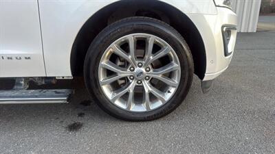 2019 Ford Expedition MAX Platinum Sport Utility 4D - Photo 66 - Manassas, VA 20109