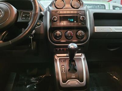 2014 Jeep Compass Latitude Sport Utility 4D   - Photo 33 - Manassas, VA 20109