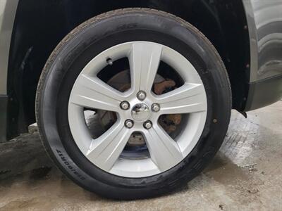 2014 Jeep Compass Latitude Sport Utility 4D   - Photo 40 - Manassas, VA 20109