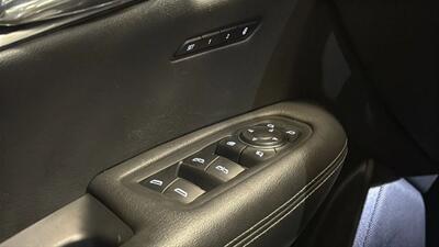 2023 Cadillac XT6 Premium Luxury Sport Utility 4D   - Photo 27 - Manassas, VA 20109