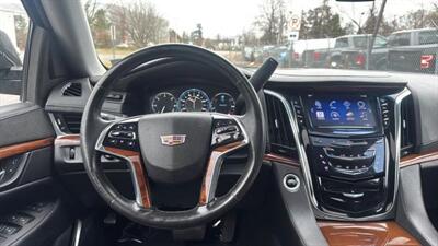 2015 Cadillac Escalade Luxury Sport Utility 4D - Photo 20 - Manassas, VA 20109
