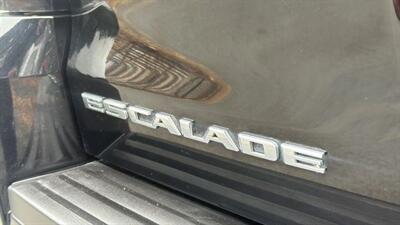 2015 Cadillac Escalade Luxury Sport Utility 4D - Photo 17 - Manassas, VA 20109