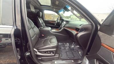 2015 Cadillac Escalade Luxury Sport Utility 4D - Photo 54 - Manassas, VA 20109