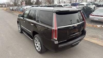 2015 Cadillac Escalade Luxury Sport Utility 4D - Photo 9 - Manassas, VA 20109