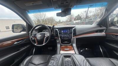 2015 Cadillac Escalade Luxury Sport Utility 4D - Photo 19 - Manassas, VA 20109