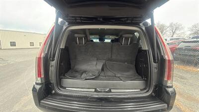 2015 Cadillac Escalade Luxury Sport Utility 4D - Photo 48 - Manassas, VA 20109