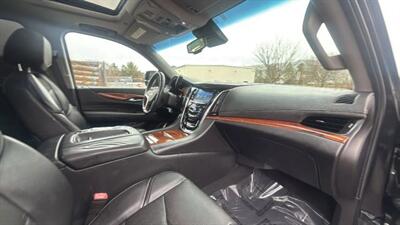 2015 Cadillac Escalade Luxury Sport Utility 4D - Photo 56 - Manassas, VA 20109
