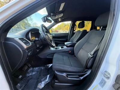 2017 Jeep Grand Cherokee Laredo Sport Utility 4D   - Photo 28 - Manassas, VA 20109