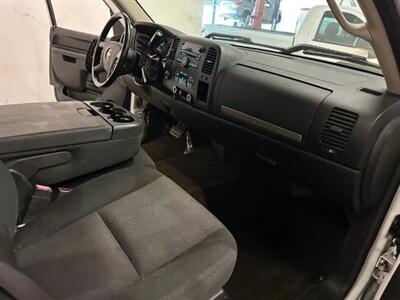 2012 Chevrolet Silverado 1500 LT Pickup 4D 6 1/2 ft - Photo 27 - Manassas, VA 20109
