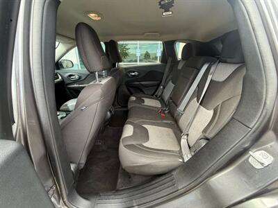 2014 Jeep Cherokee Latitude Sport Utility 4D - Photo 42 - Manassas, VA 20109