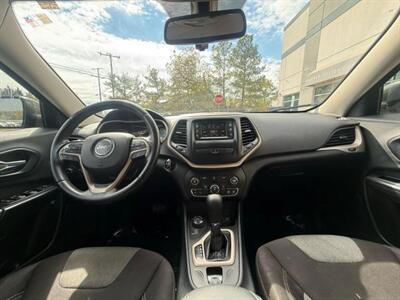 2014 Jeep Cherokee Latitude Sport Utility 4D - Photo 22 - Manassas, VA 20109