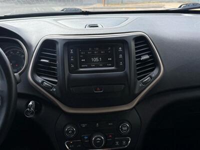 2014 Jeep Cherokee Latitude Sport Utility 4D - Photo 30 - Manassas, VA 20109