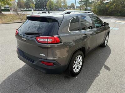 2014 Jeep Cherokee Latitude Sport Utility 4D - Photo 6 - Manassas, VA 20109