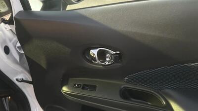 2019 Nissan Versa Note SV Hatchback 4D   - Photo 49 - Manassas, VA 20109