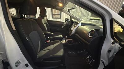 2019 Nissan Versa Note SV Hatchback 4D   - Photo 44 - Manassas, VA 20109