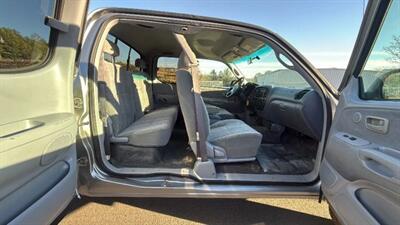 2002 Toyota Tundra SR5 Pickup 4D 6 1/2 ft   - Photo 36 - Manassas, VA 20109
